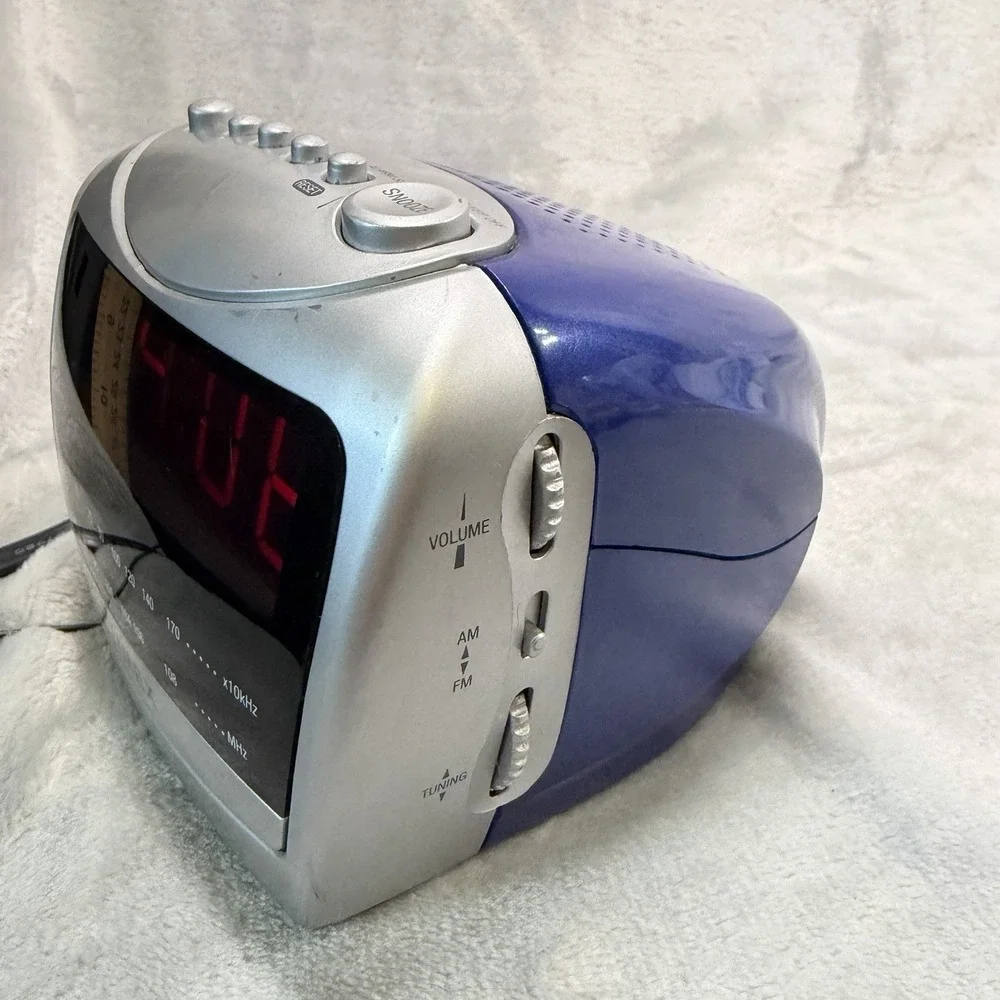 Y2K iMac Style Timex AM FM Radio Alarm Clock Blue Silver‎ LED Retro Desk